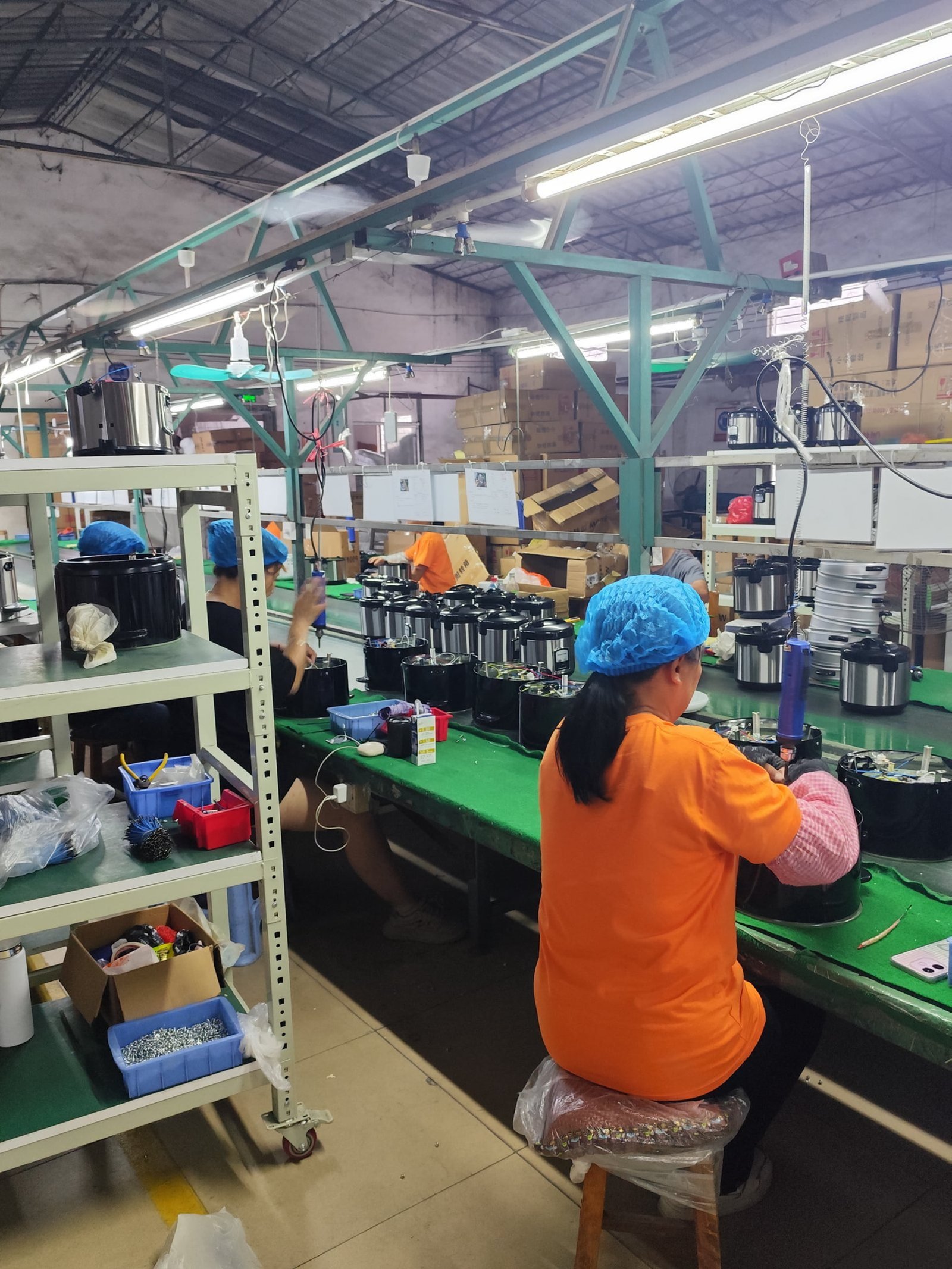 KENLY injection molding machines for plastic components